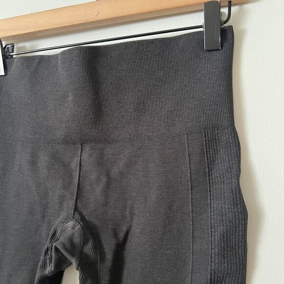 Lululemon Ebb To Street Pant Seamless Leggings Charcoal Gray Women's Size 4 - Picture 4 of 9